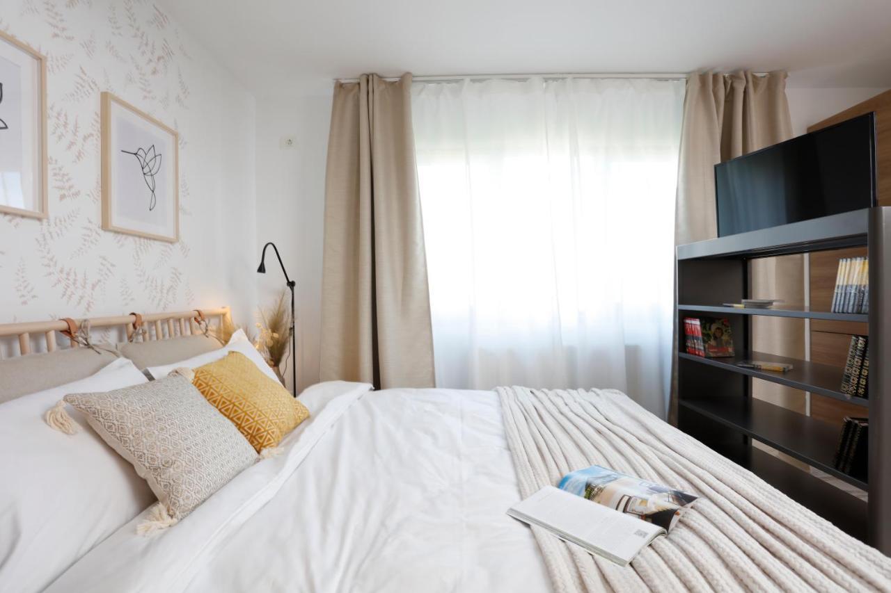 New & Cozy Studio In Ghencea + Netflix Bucureşti Exterior foto