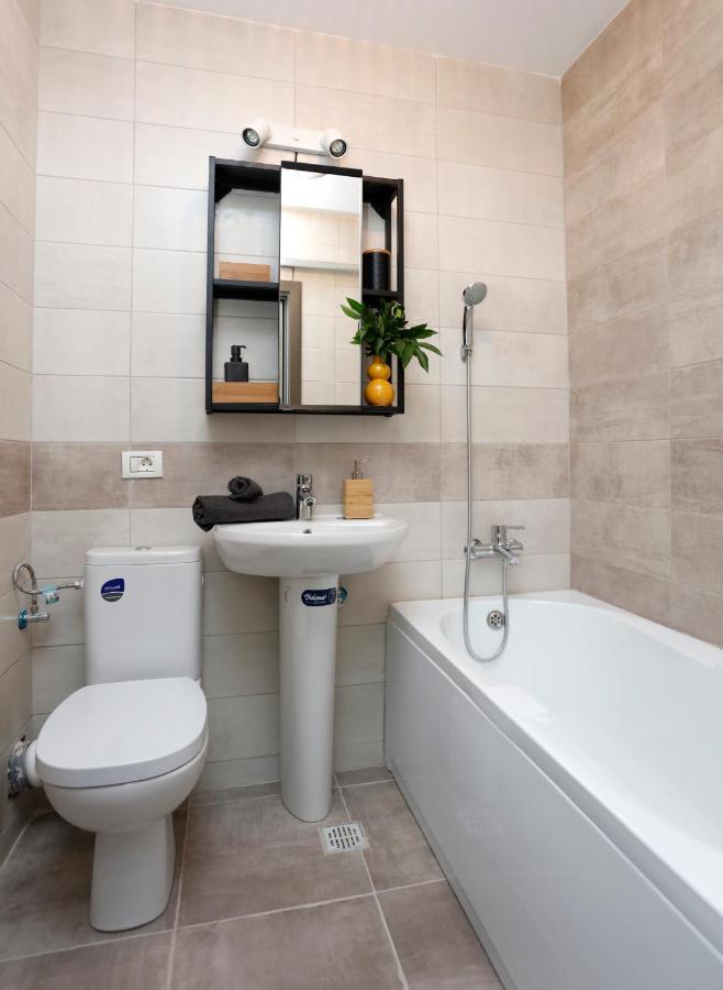 New & Cozy Studio In Ghencea + Netflix Bucureşti Exterior foto