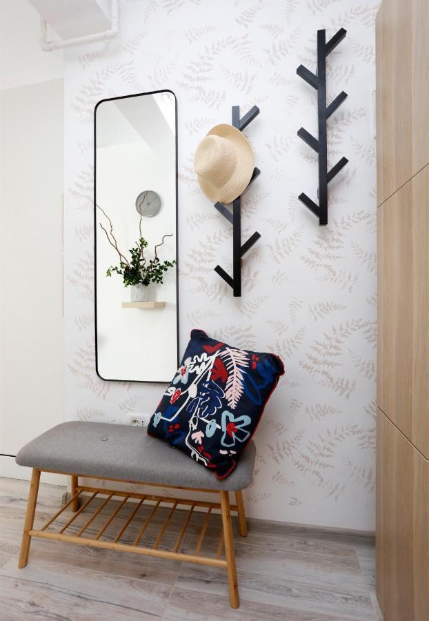 New & Cozy Studio In Ghencea + Netflix Bucureşti Exterior foto