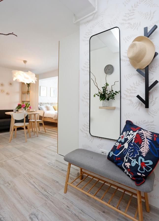 New & Cozy Studio In Ghencea + Netflix Bucureşti Exterior foto