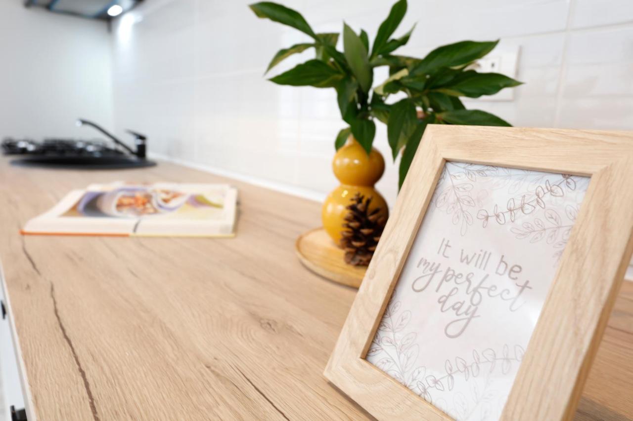 New & Cozy Studio In Ghencea + Netflix Bucureşti Exterior foto